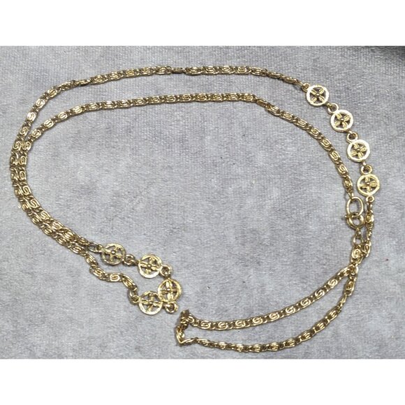 Classic Snail Chain Gold Tone With Floral Charm Accents - Picture 6 of 6